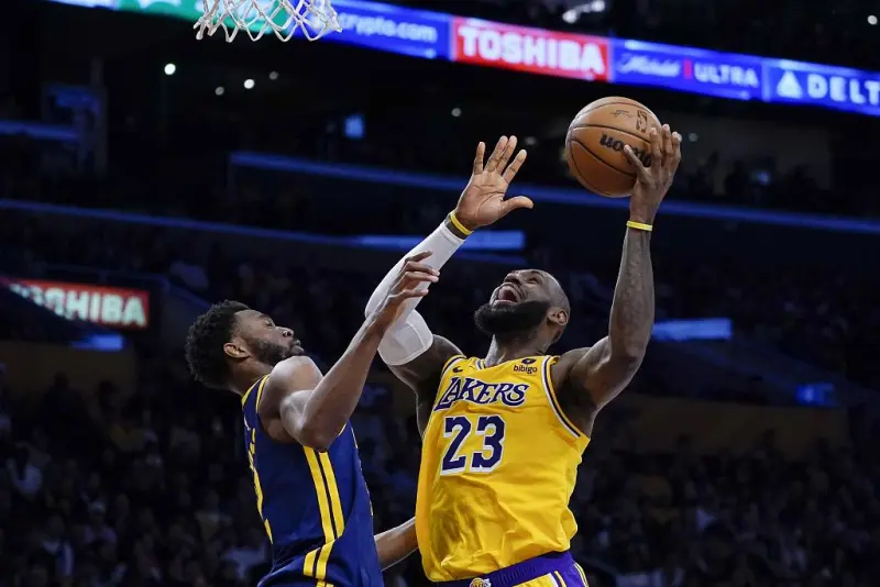 Lakers.com 成绩表现：詹姆斯A+、拉塞尔F、哈姆D-